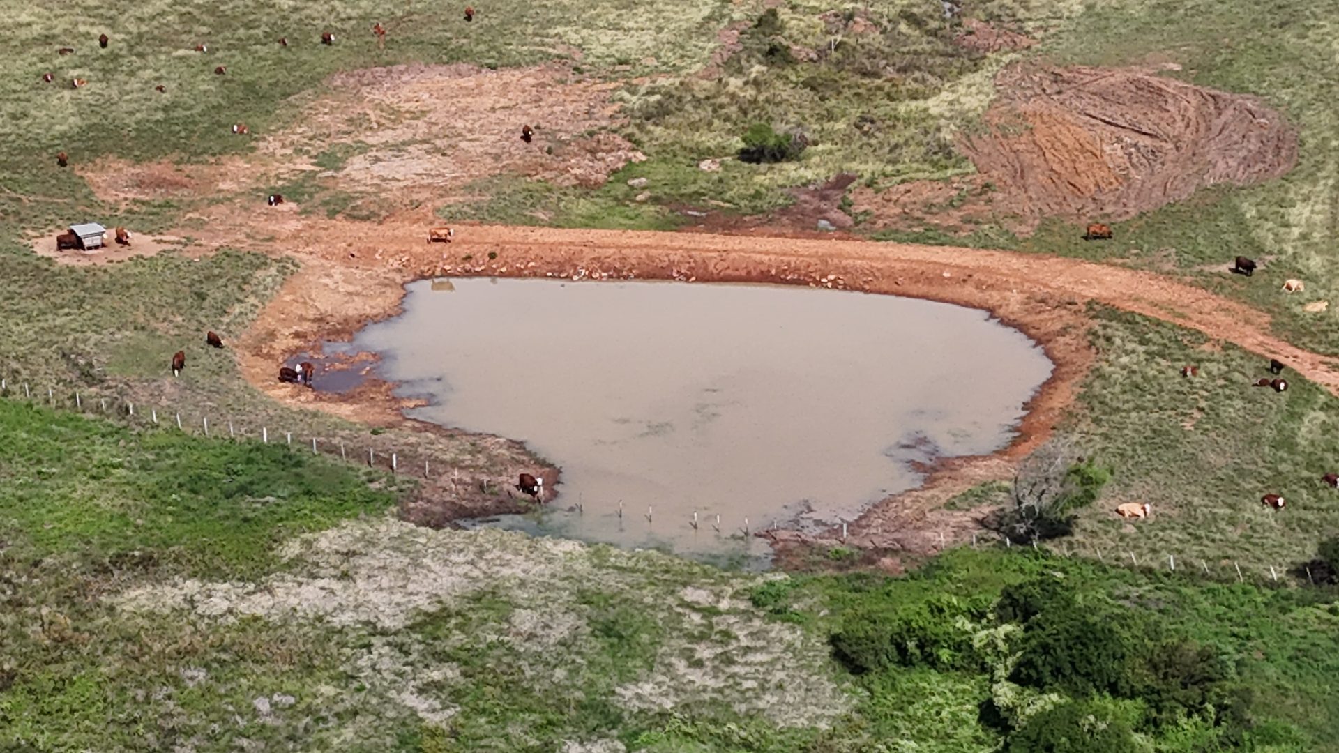 Preparo de área em propriedade rural