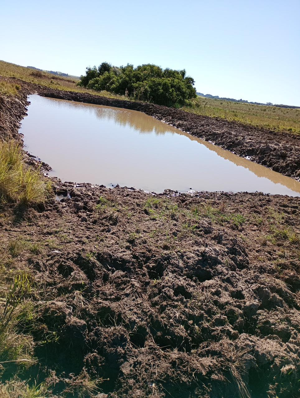 Preparação de área em obra rural
